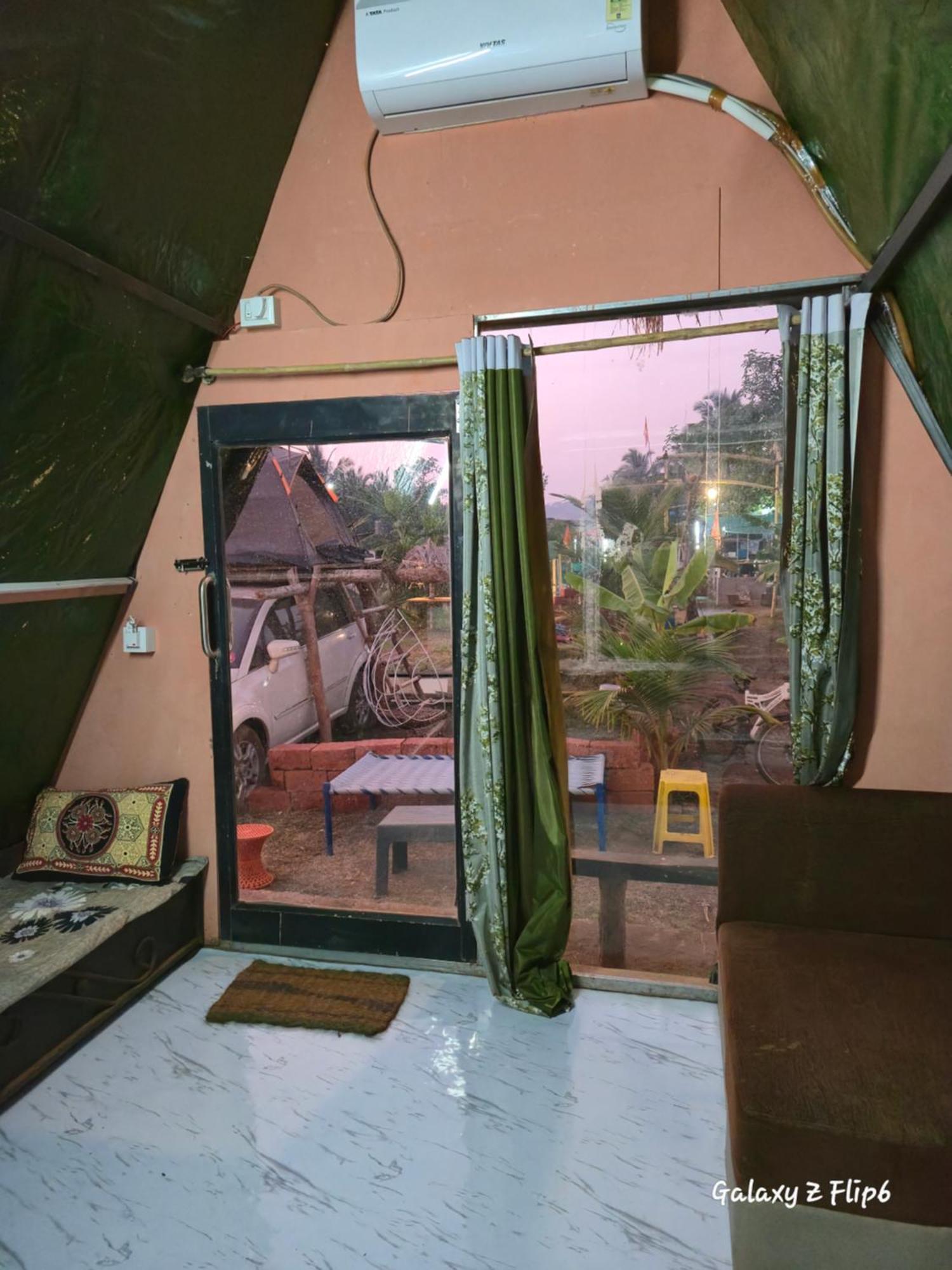 Sea Touch Beach Resort Harihareshwar Chambre photo